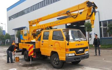 高空作業(yè)車(chē) 現(xiàn)代高空作業(yè)的高效解決方案